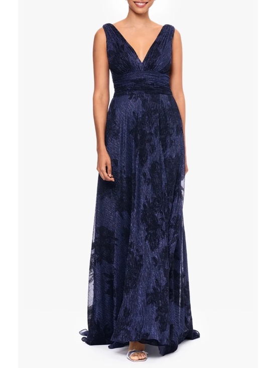 Betsy & Adam Dresses & Skirts - NWT Betsy & Adam Flock Floral Metallic Crinkle Gown - size 6